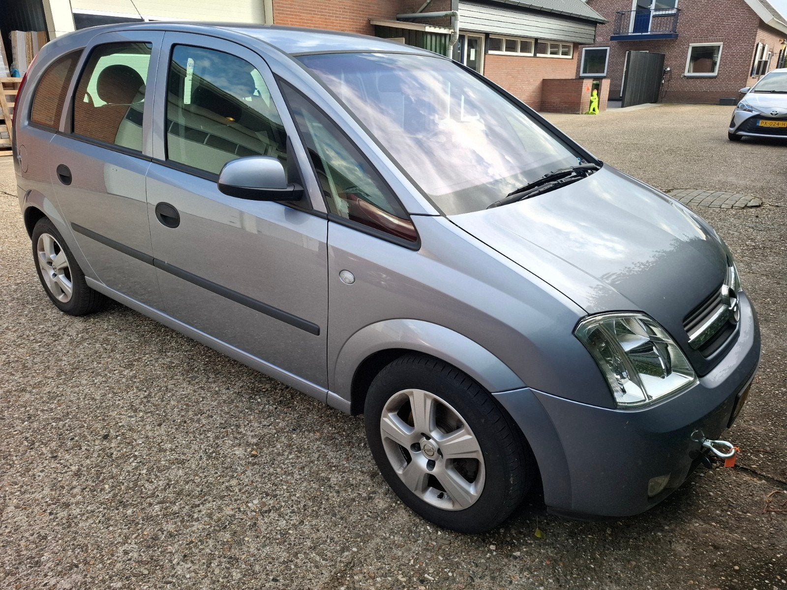 Opel Merriva 1.6 Handgeschakeld voor HANDEL of EXPORT, Auto's, Stof, 4 cilinders, 7 stoelen, Origineel Nederlands
