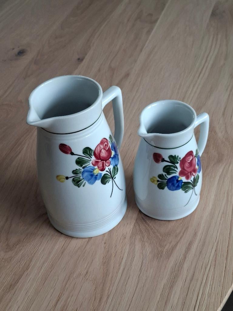 Pitcher lilien Porseleinen Vaasjes, Overige typen, Ophalen of Verzenden, Zo goed als nieuw, Overige stijlen