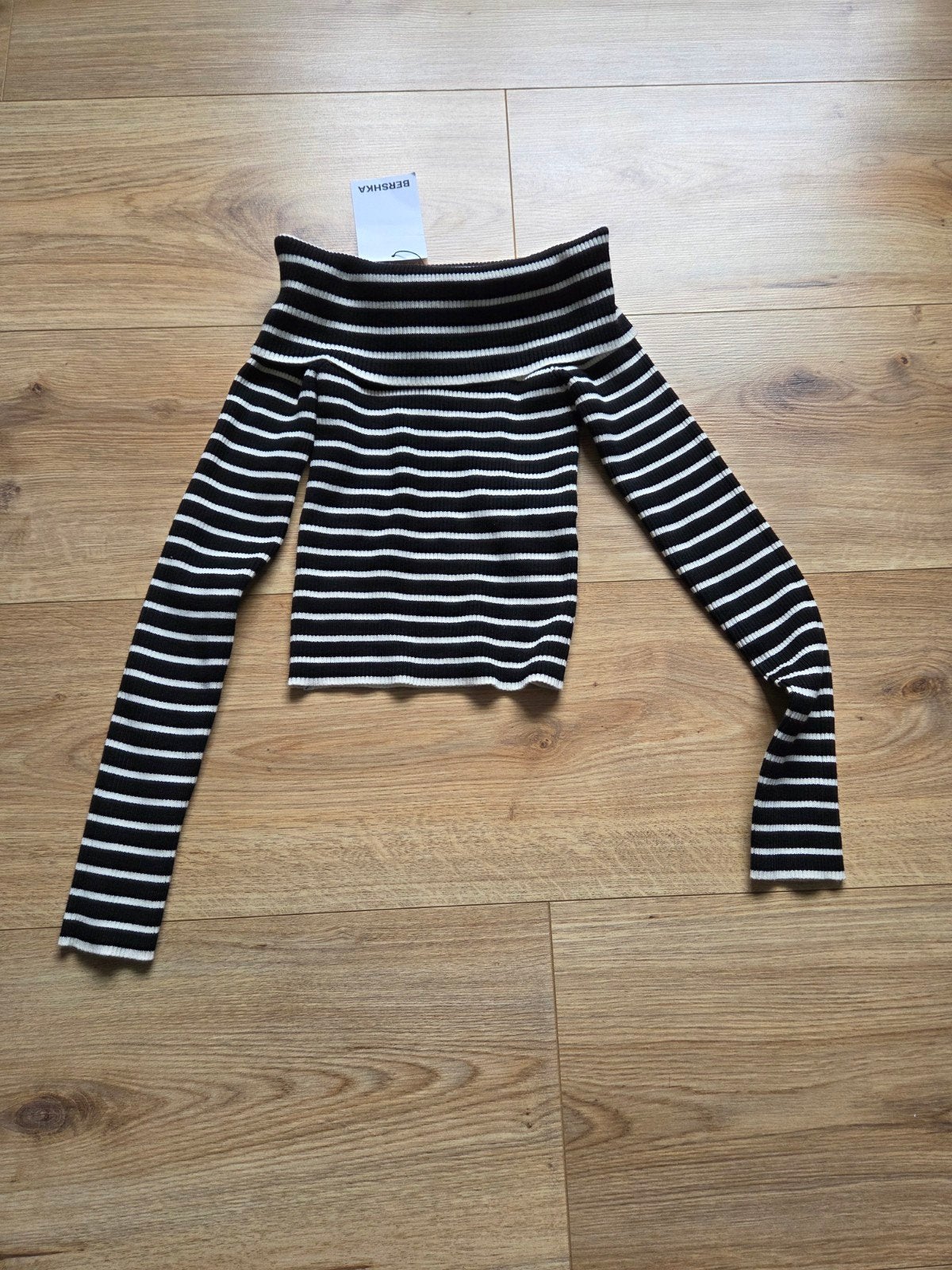Top Bershka, maat S. Nooit gedragen, Meerkleurig, Nieuw, Bershka, Ophalen of Verzenden