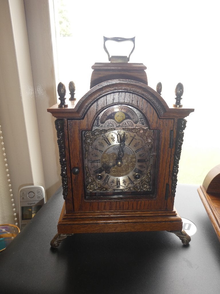 Warmink, tafelklok in eiken kastje met eiken wandconsole, Antiek en Kunst, Ophalen of Verzenden