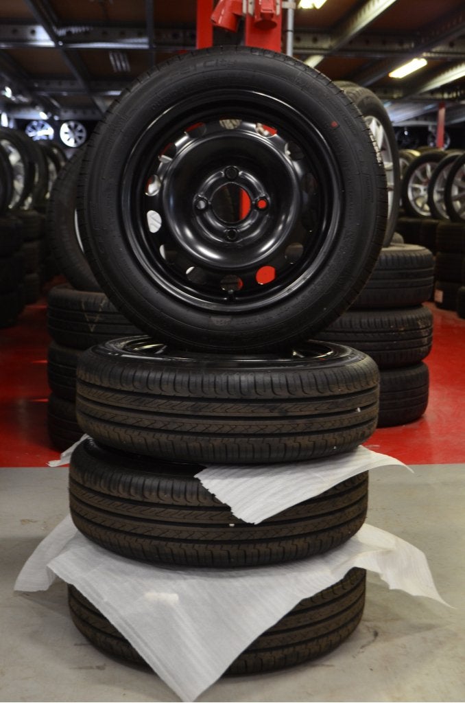 Org. 17" Opel Rocks E Velgen Staal 4x108 65.1 + Zomerbanden, Niet ingevuld, 14 inch, 155 mm, Banden en Velgen