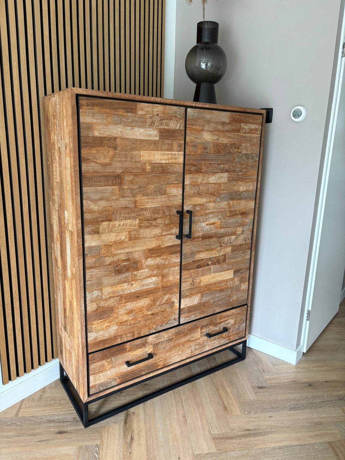 buffet kast van gerecycled teakhout met zwart staal, Ophalen, Zo goed als nieuw