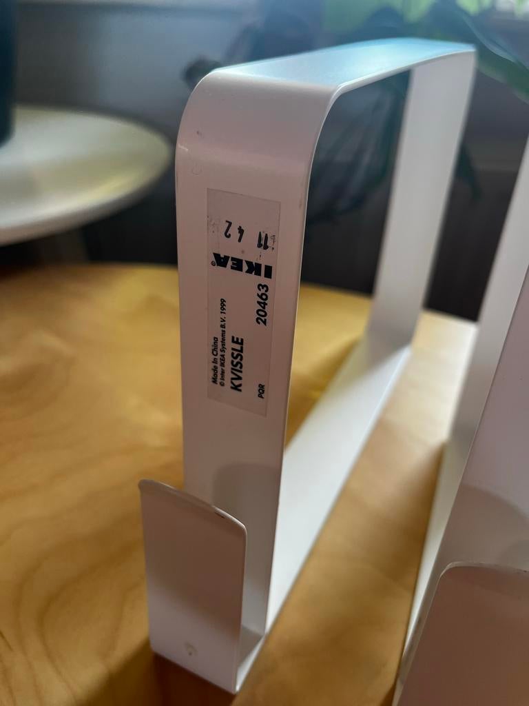 IKEA KVISSEL Boekensteunen Wit  (2 stuks), Ophalen of Verzenden, Zo goed als nieuw