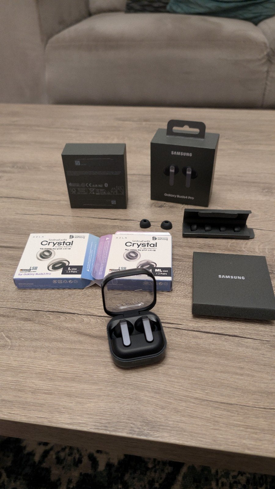 Samsung Galaxy Buds Pro 4 met 2x  Azla Crystal oordopjes, Ophalen, In-ear, Zo goed als nieuw, Zwart