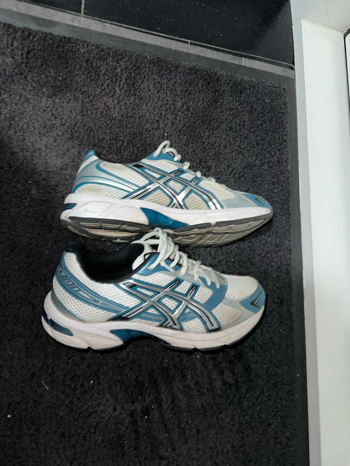 Asics blauw 42,5, Ophalen of Verzenden, Zo goed als nieuw, Blauw, Sportschoenen
