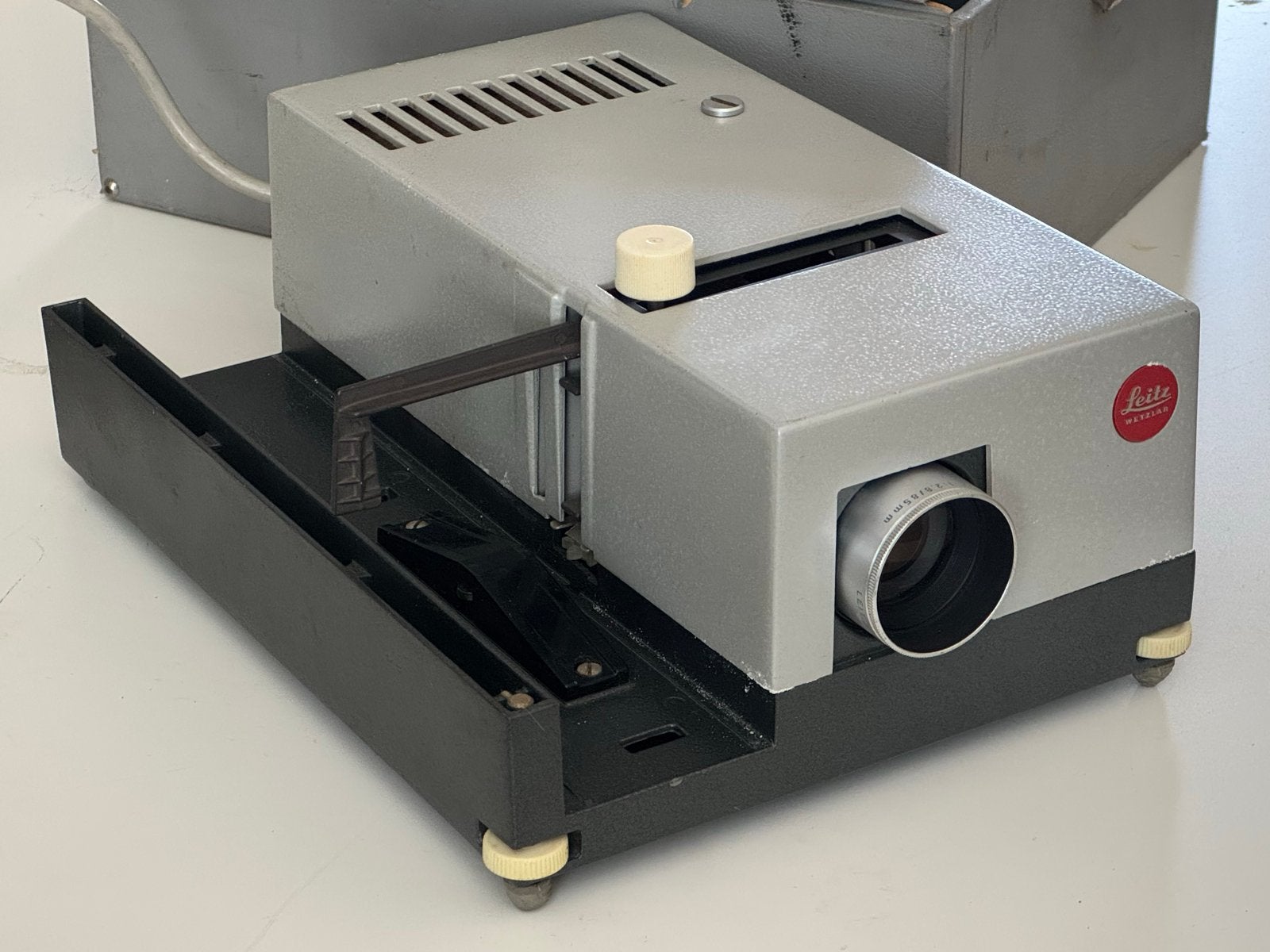 Leitz Wetzlar PradoLux Diaprojector - Vintage en Compleet, Ophalen of Verzenden, Gebruikt