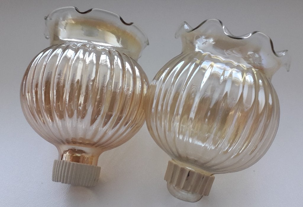 2 oude lampenglaasjes voor waxinelichtjes, Ophalen of Verzenden, Gebruikt, Glas