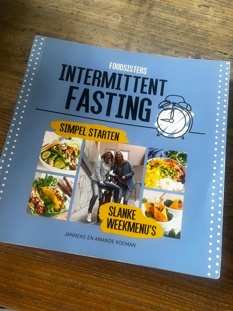Afvallen met intermittent fasting, Ophalen of Verzenden, Zo goed als nieuw