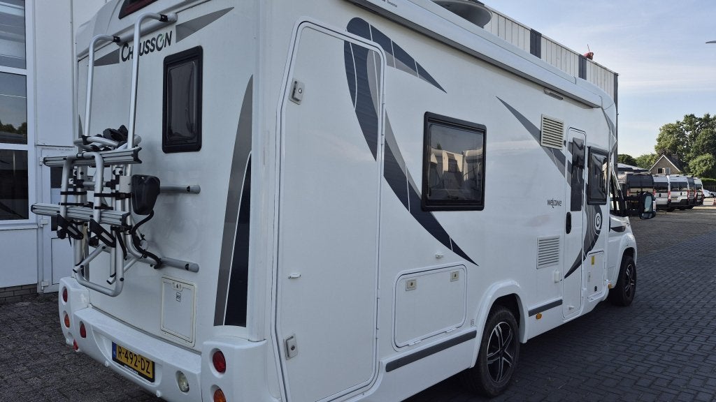 Chausson Welcome 737 Schotel-Levelsysteem-airc, Caravans en Kamperen, Fiat, Luifel, L-zit, Koelkast
