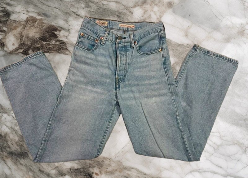 Levi's 501 sprimium jeans W24 L29, Blauw, Ophalen of Verzenden, Zo goed als nieuw, W27 (confectie 34) of kleiner