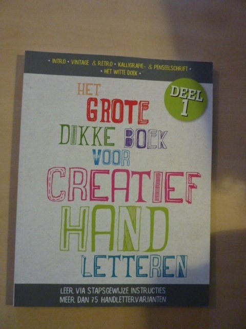 Het grote dikke boek voor creatief handletteren deel 1, Ophalen of Verzenden, Zo goed als nieuw, Overige onderwerpen