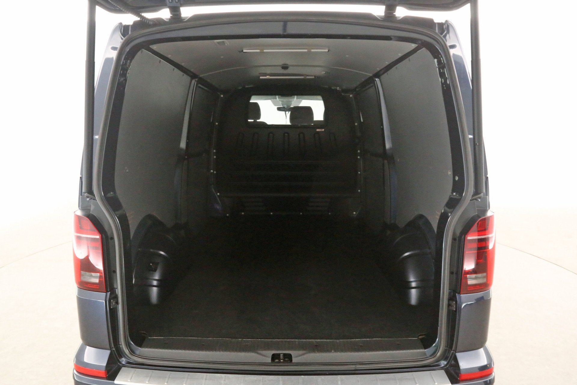 Volkswagen Transporter 2.0 TDI L2H1 | Automaat | Virtual | A, Stof, Gebruikt, Euro 6, 4 cilinders