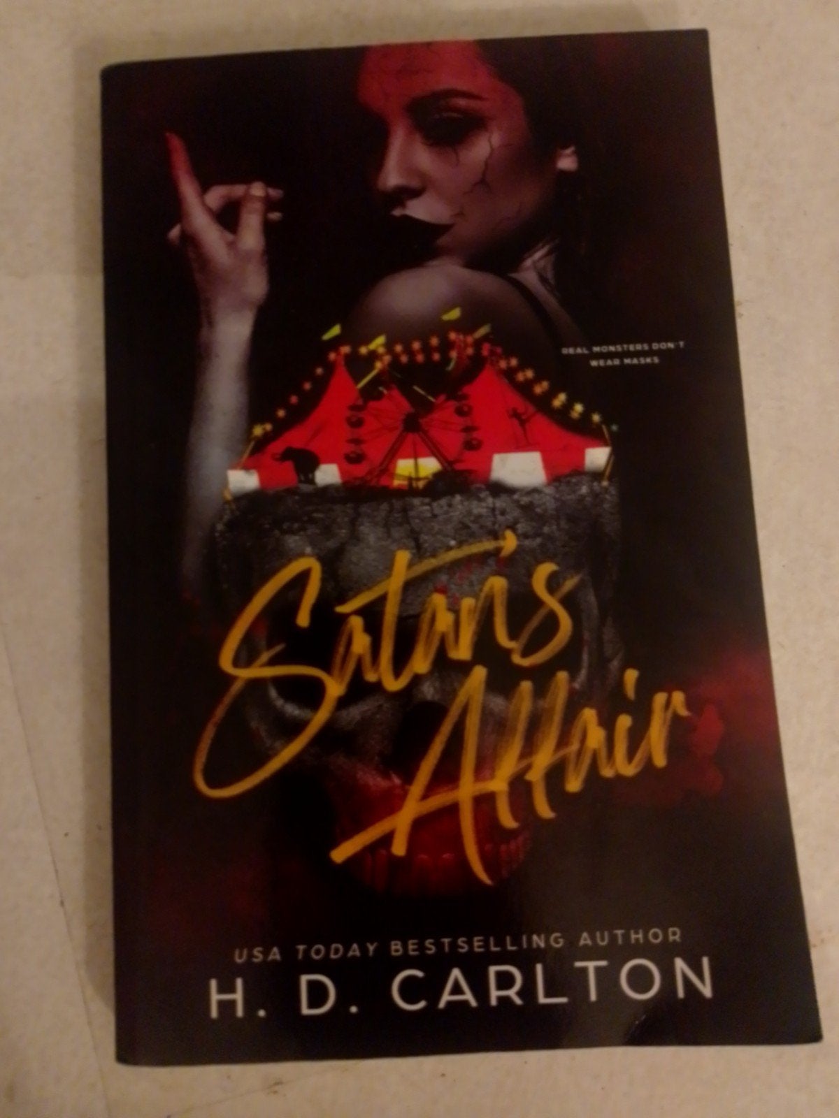 Satan's Affair - H.D. Carlton (Engels), Ophalen of Verzenden, Zo goed als nieuw, H.D. Carlton, Amerika