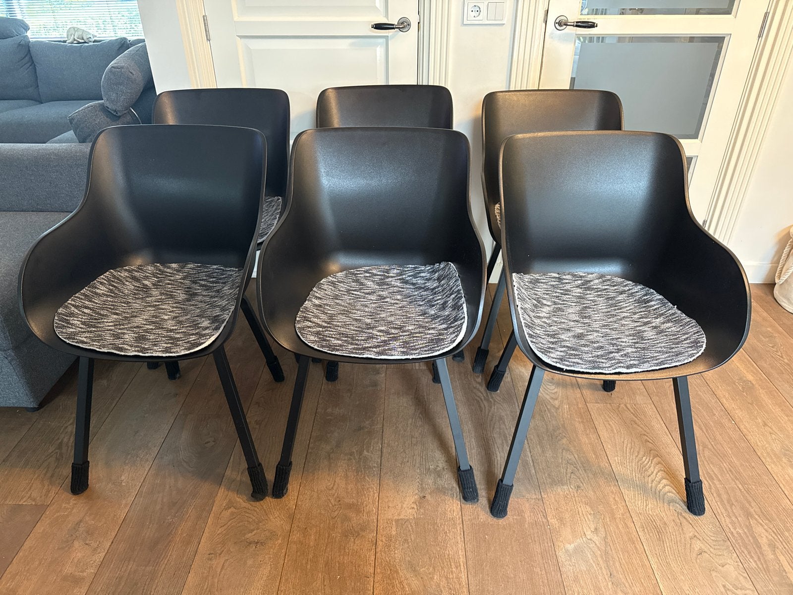 6 Zwarte Kuipstoelen met Kussens en Stoelpoot Sokjes, Huis en Inrichting, Stoelen, Ophalen, Zwart, Kunststof, Vijf, Zes of meer stoelen