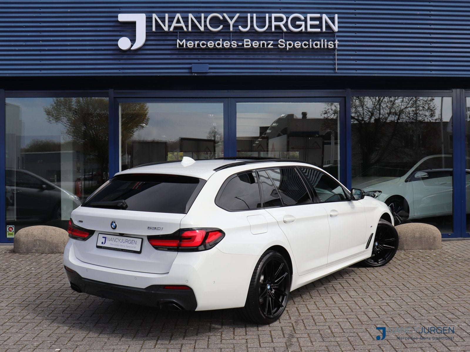 BMW 5 Serie Touring 530i xDrive |4WD | M-Sport | Pano | Luch, Auto's, BMW, Gebruikt, Euro 6, Wit, Leder