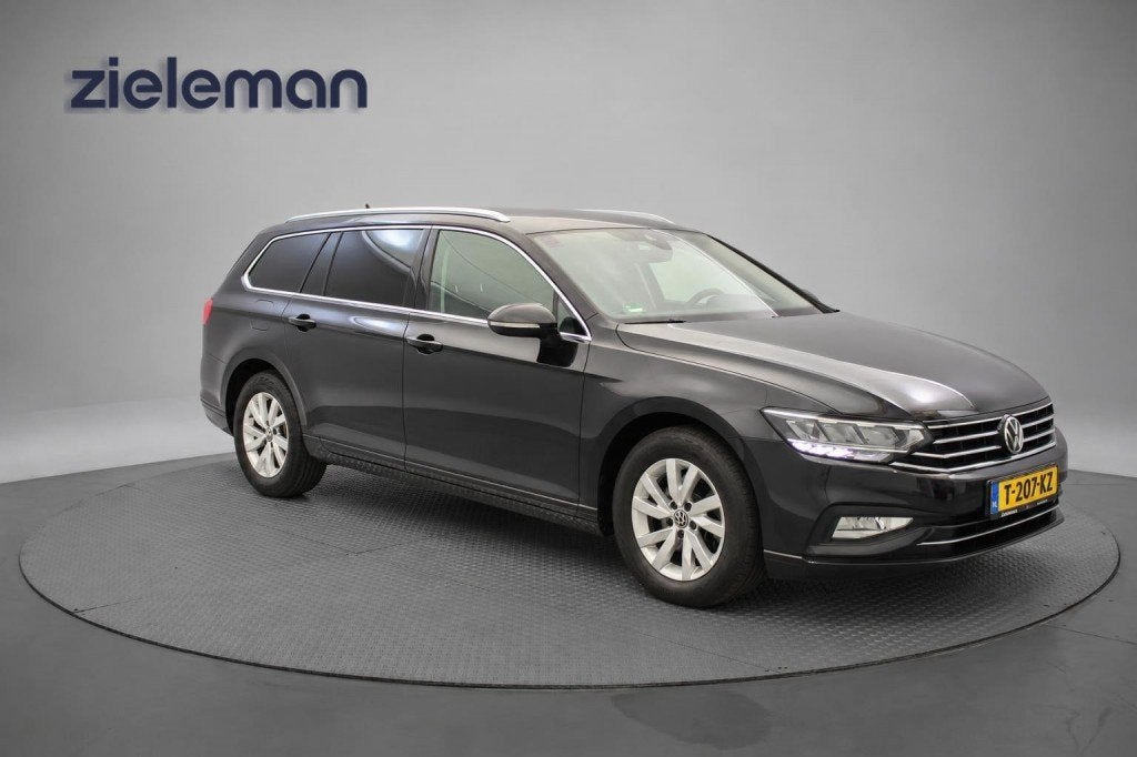 Volkswagen PASSAT Variant 2.0 TDI Business Automaat - Digita, Auto's, Gebruikt, Euro 6, 4 cilinders, Zwart