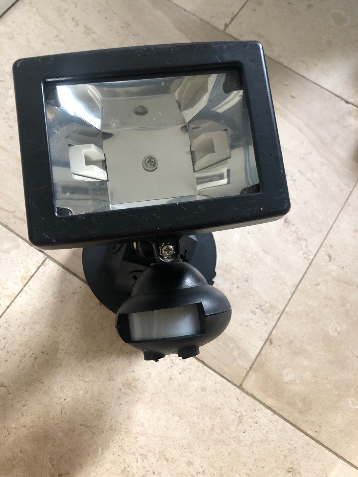 ELRO Halogeen Buitenlamp met Bewegingssensor - 150W, Ophalen, Gebruikt, 50 tot 200 watt, Lamp met armatuur