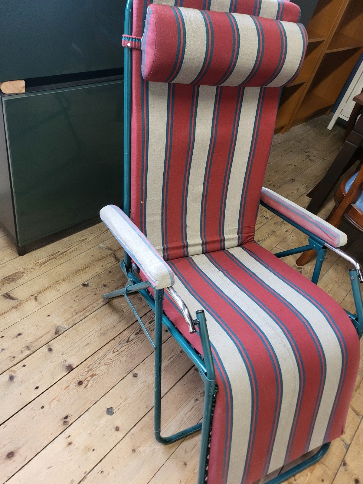 Mooie Vintage Tuin / Ligstoel - Rood/Wit Gestreept, Tuin en Terras, Ligbedden, Ophalen of Verzenden, Gebruikt, Metaal, Verstelbaar