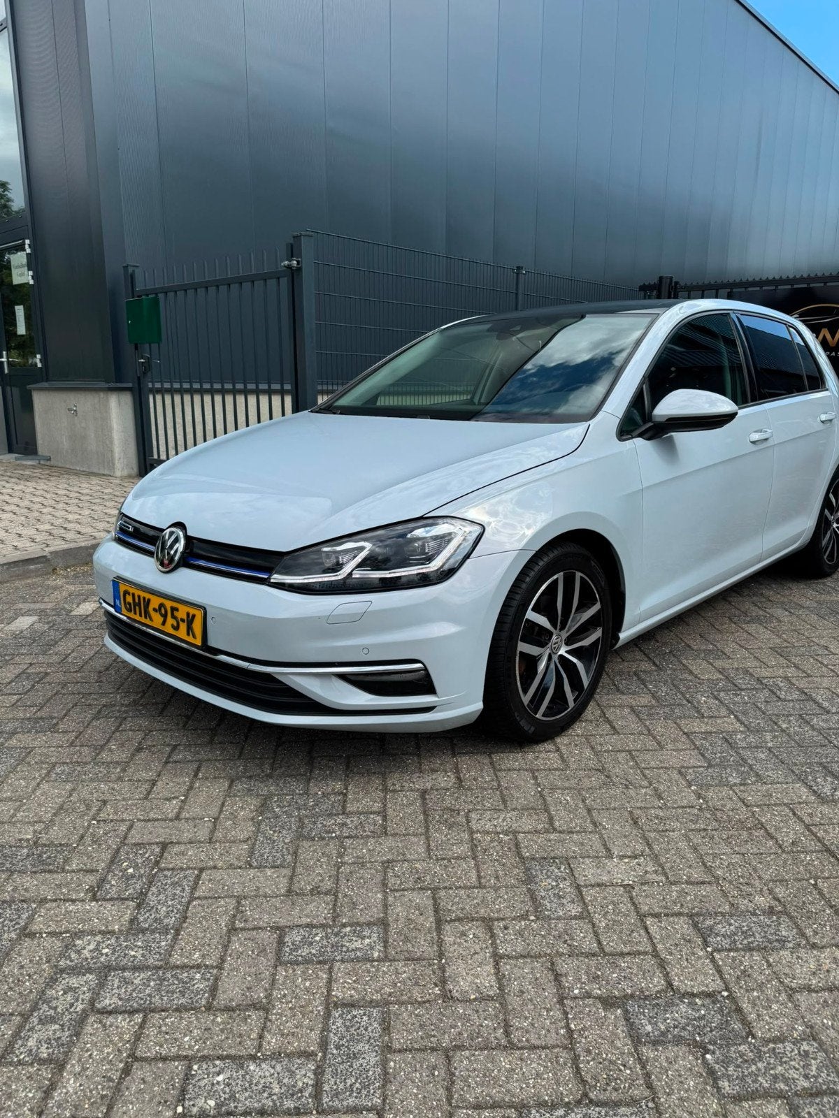 Volkswagen Golf 1.5 TSI 130pk 7-DSG Bluemotion 2019 Wit, Auto's, 1498 cc, 4 cilinders, Wit, 1240 kg