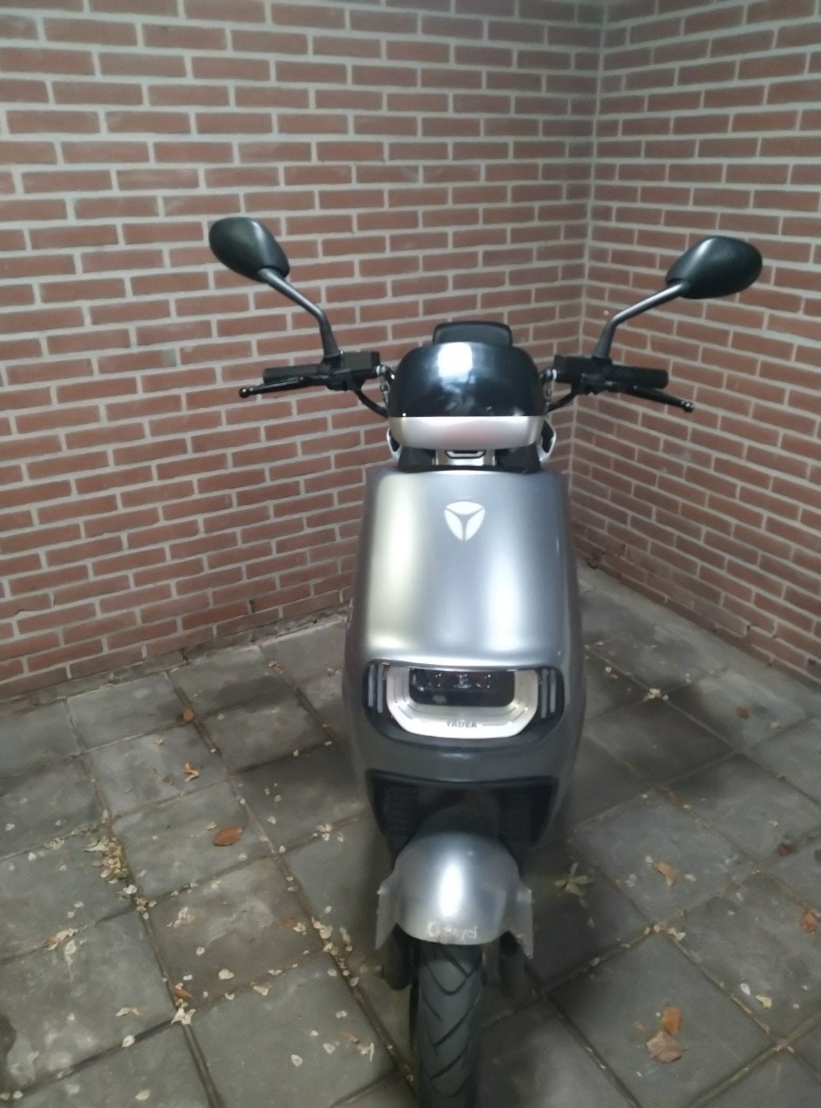 Yadea E8S, Ophalen