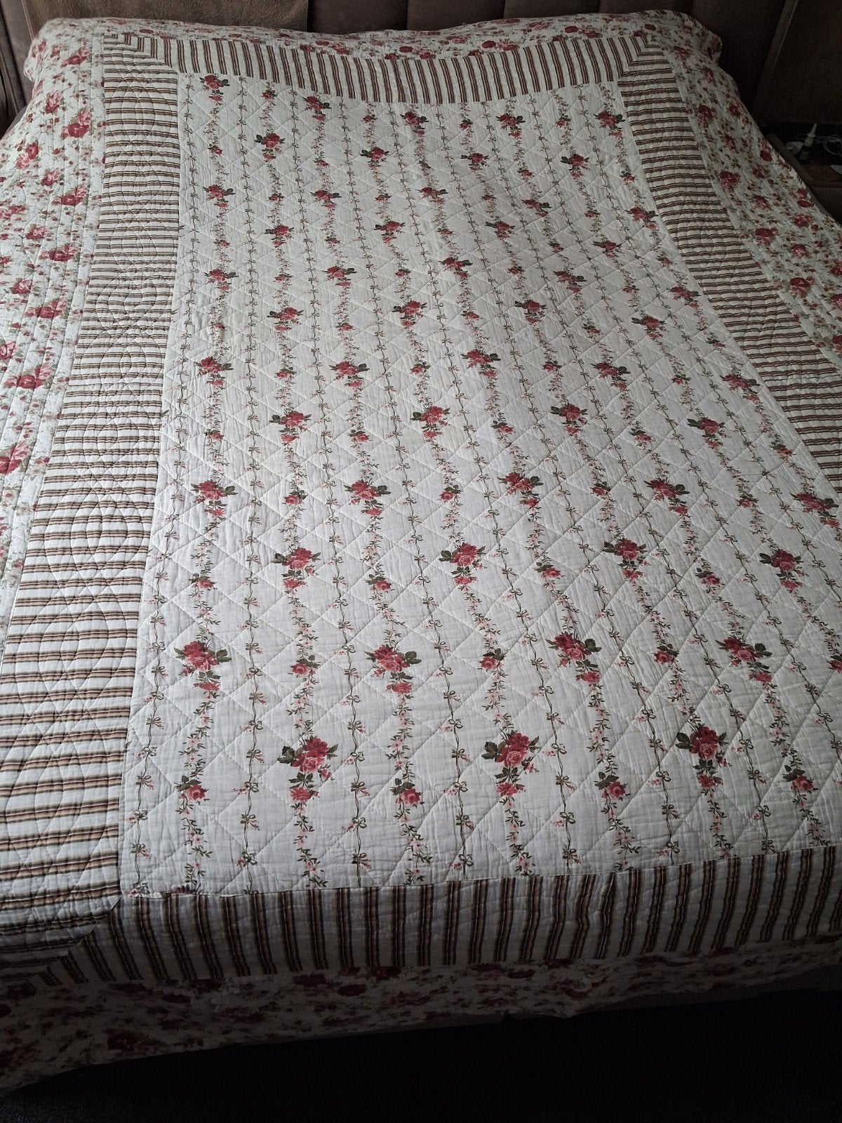Prachtig sprei / quilt  met bloemenprint en strepen, Huis en Inrichting, Meerkleurig, Katoen, Tweepersoons, Ophalen of Verzenden