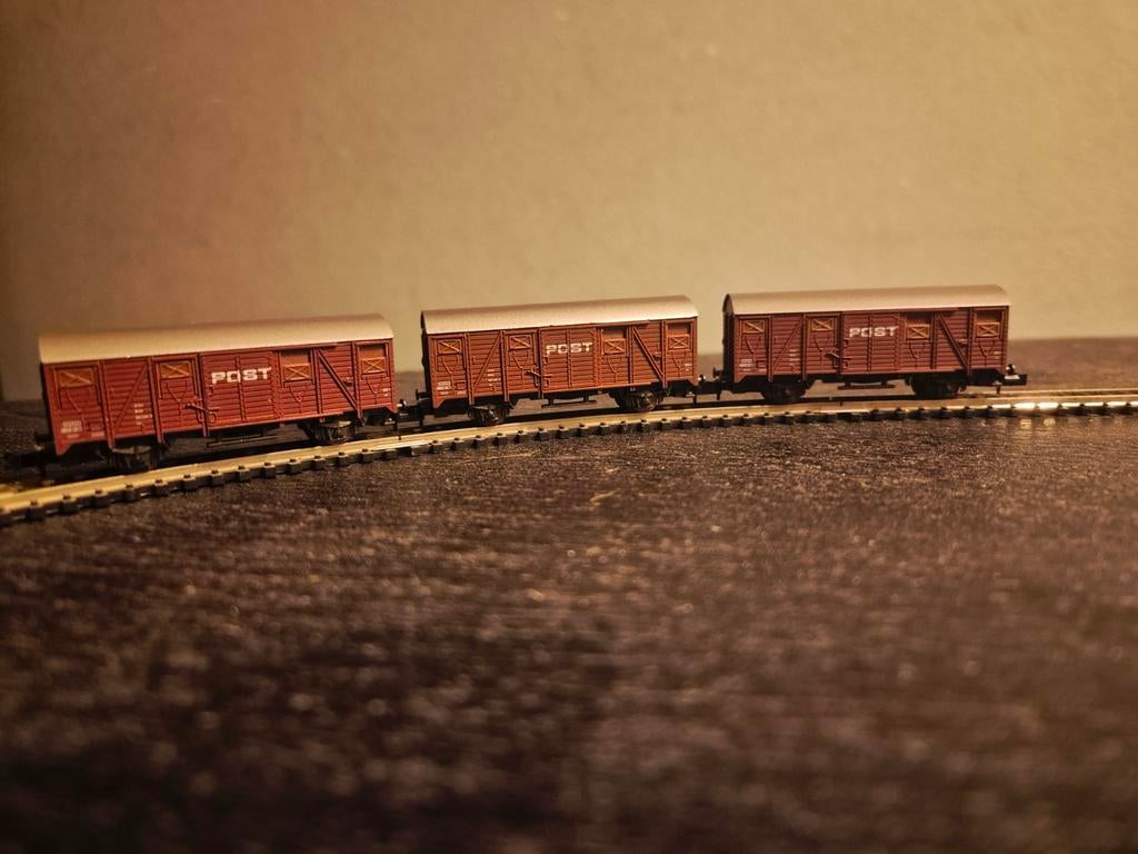 3x Roco 25077 gesloten goederenwagons N-spoor, Gebruikt, Gelijkstroom, Wagon, Ophalen of Verzenden
