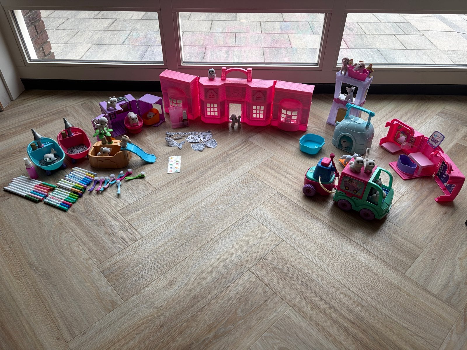 Grote Washimals collectie met huis, voertuigen en stiften, Ophalen of Verzenden, Gebruikt, Meisje