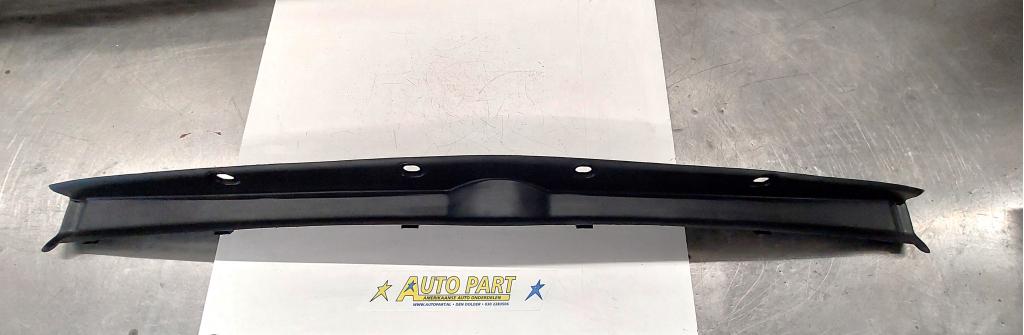 Dodge Ram pickup voor bumper inleg 2002-2005, Auto-onderdelen, Gebruikt, PO Box 21-8004 | Auburn Hills, MI 48321-8004, Voor, Amerikaanse onderdelen