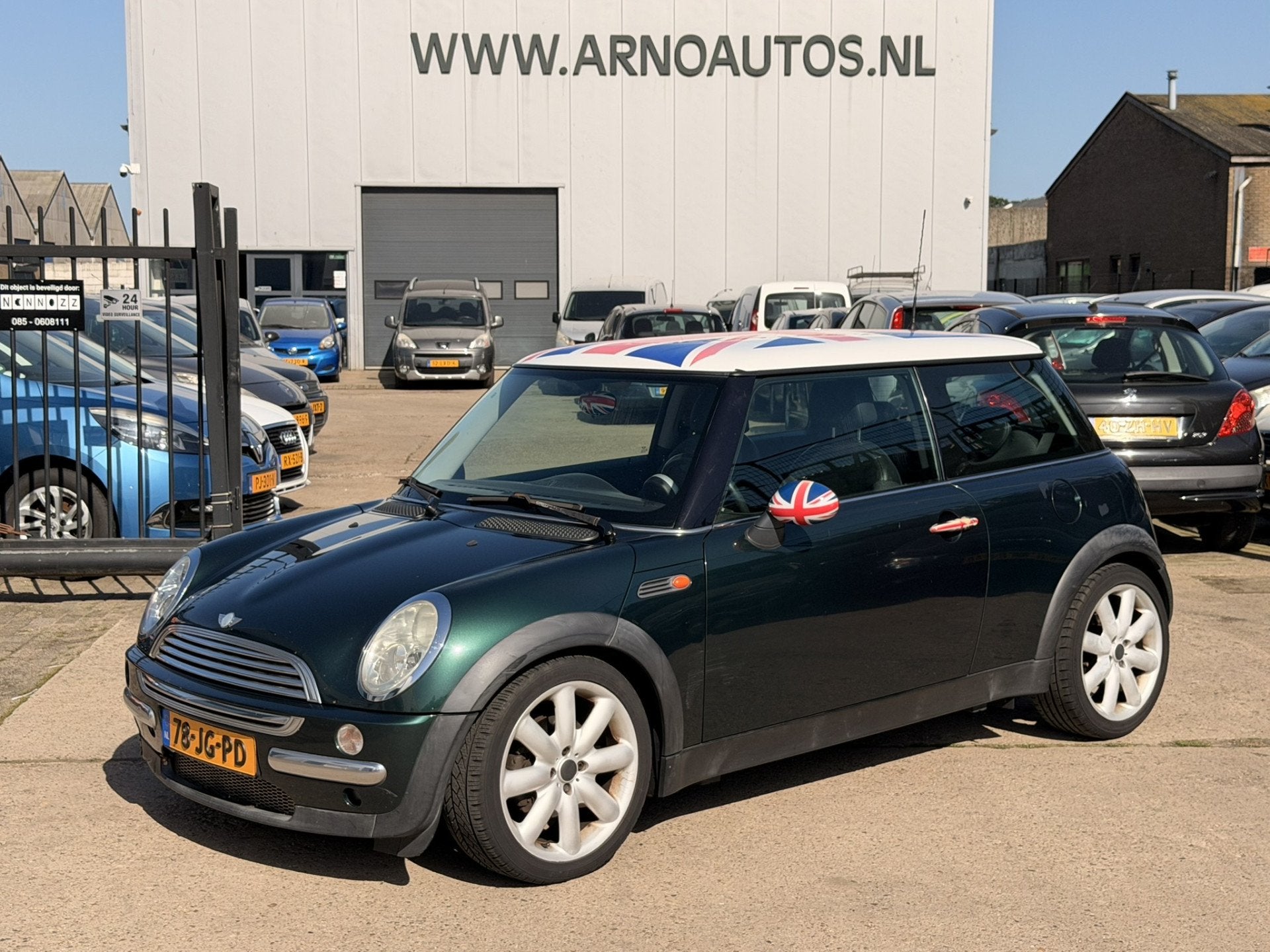 MINI 3-deurs 1.6 AUTOMAAT Cooper Chili, AIRCO(CLIMA) IJSKOUD, Auto's, Mini, Gebruikt, Zwart, 4 cilinders, 4 stoelen