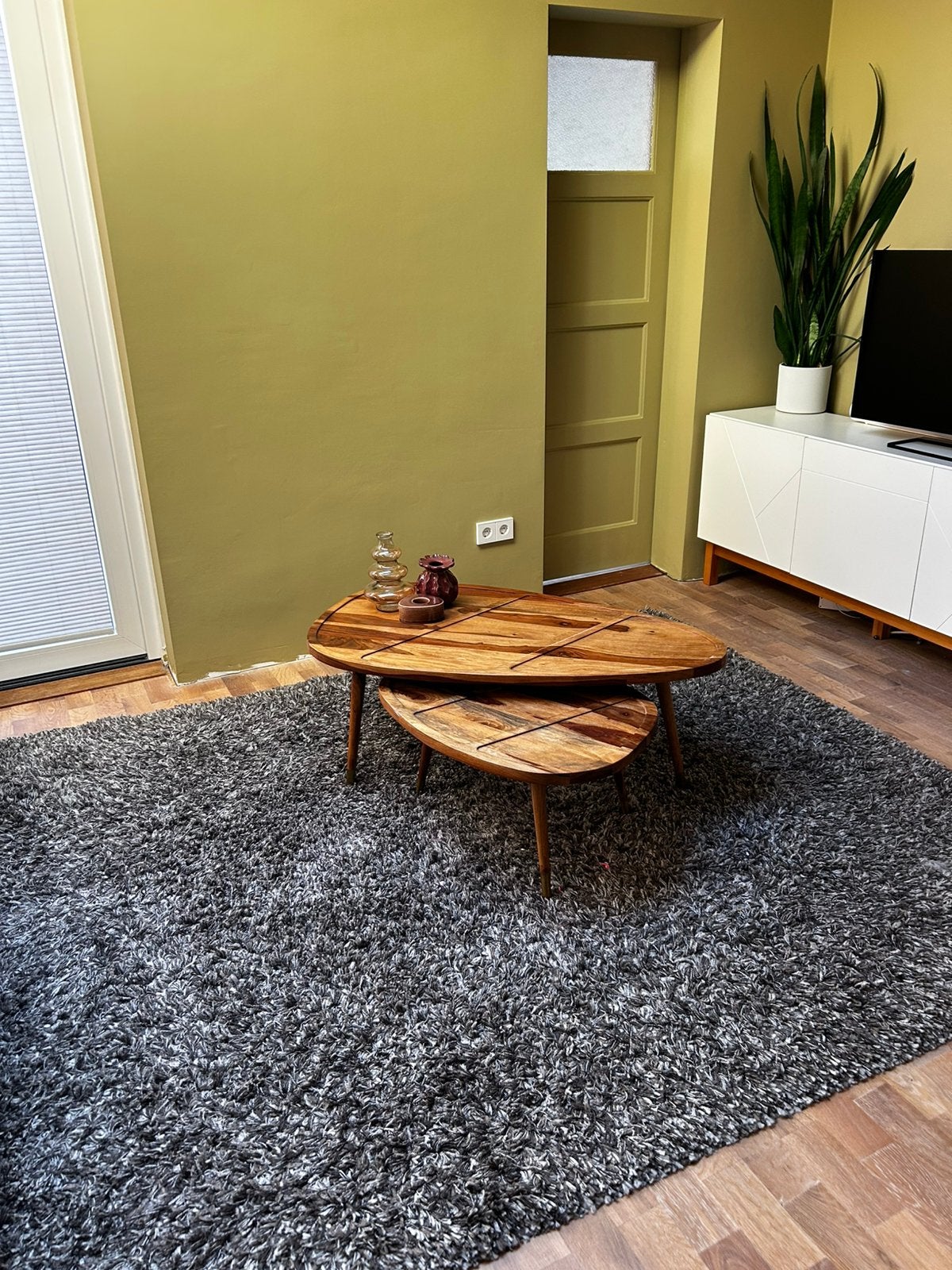 Antraciet hoogpolig vloerkleed, Huis en Inrichting, Ophalen, 200 cm of meer, Zo goed als nieuw, 200 cm of meer