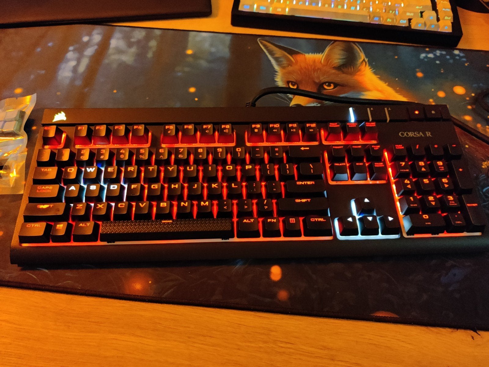 Corsair STRAFE RGB mechanical gaming keyboard (red cherry), Ophalen, Gebruikt, Qwerty, Verlichte toetsen