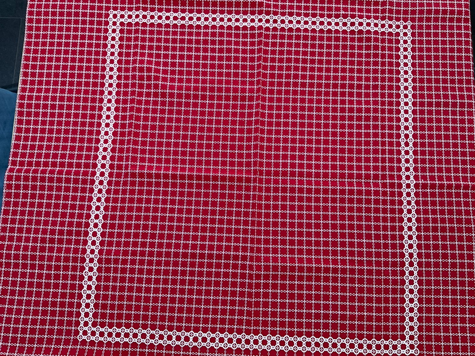 Tafelkleed, Ophalen of Verzenden, Zo goed als nieuw, Katoen, Rood