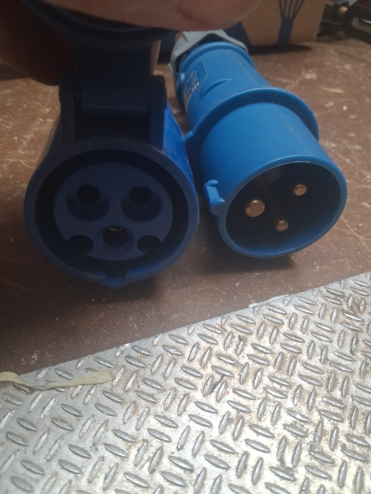 Mennekes en PCE CEE Stekkers 16A 2P+A 200-250V, Ophalen of Verzenden, Gebruikt, Overige merken, Stekker
