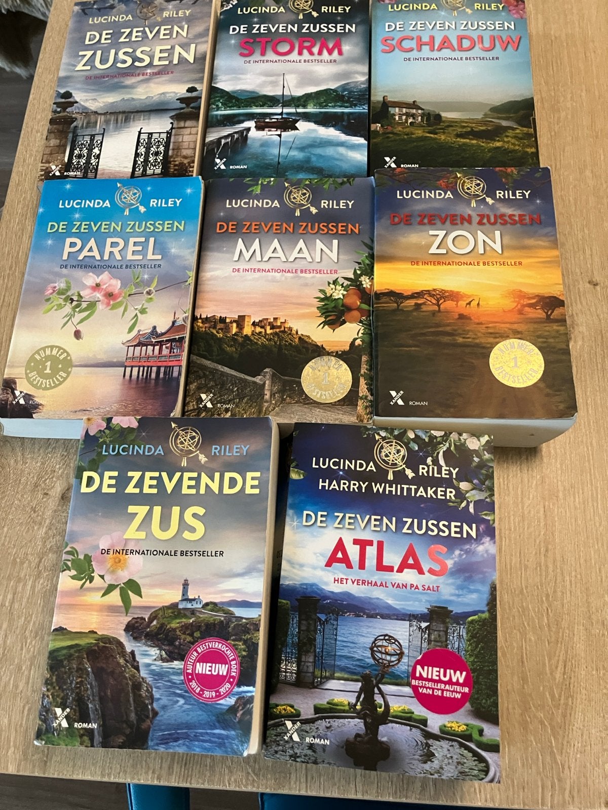De Zeven Zussen serie - Lucinda Riley - Complete set, Boeken, Ophalen, Gelezen, Nederland