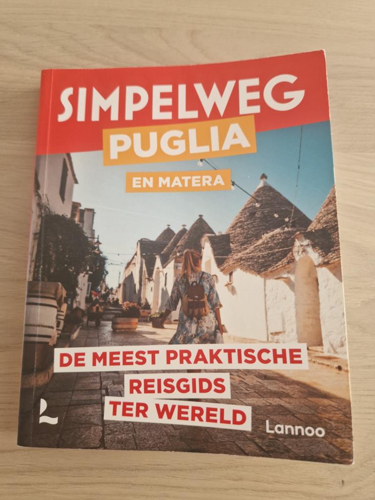Simpelweg Puglia en Matera - De meest praktische reisgids, Overige merken, Europa, Ophalen of Verzenden, Zo goed als nieuw