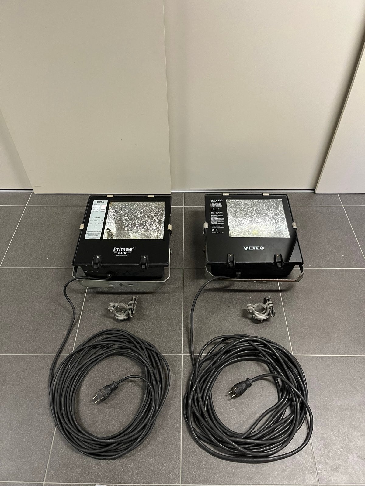 1 Primaelux 1 Vetec  bouwlamp HQ gasontladingslamp, Ophalen, Gebruikt, 200 tot 500 watt, Lamp met armatuur