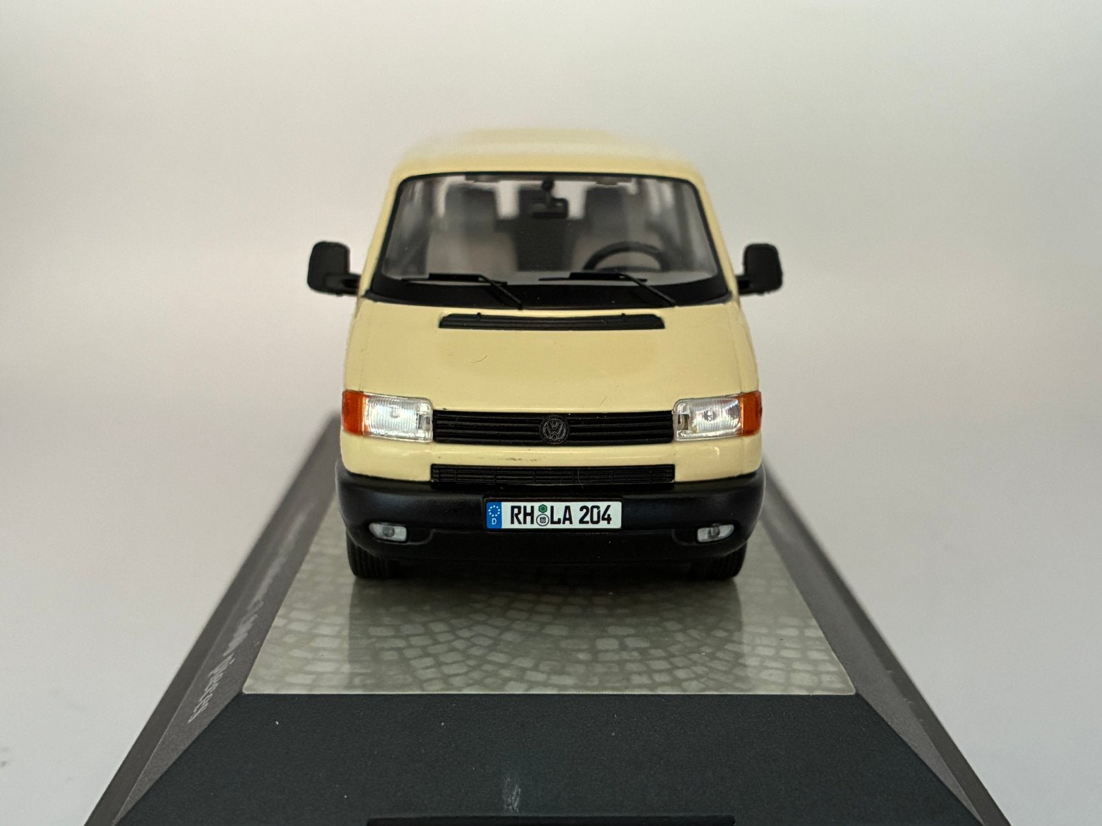 VW Transporter T4 Bus (Type 7D) 2000 - Premium ClassiXXs, Ophalen of Verzenden, Zo goed als nieuw, Auto, Overige merken