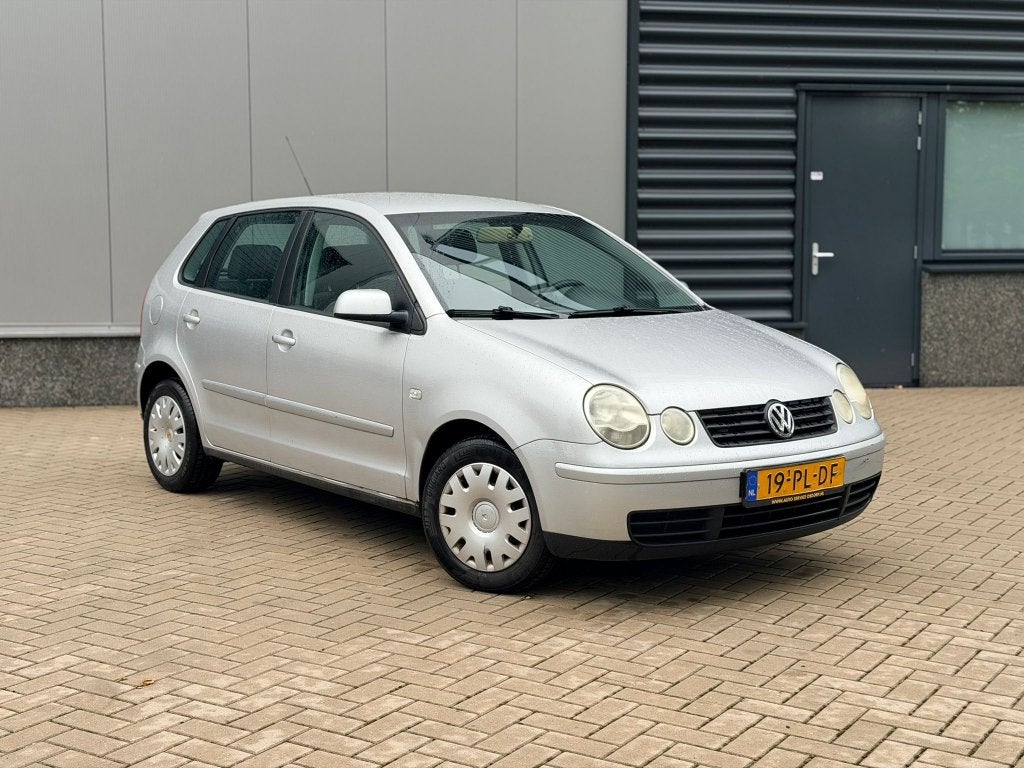 Volkswagen Polo 1.4-16V Athene 2004 | Airco | 1 JAAR APK, Auto's, Voorwielaandrijving, Zwart, 4 cilinders, Origineel Nederlands