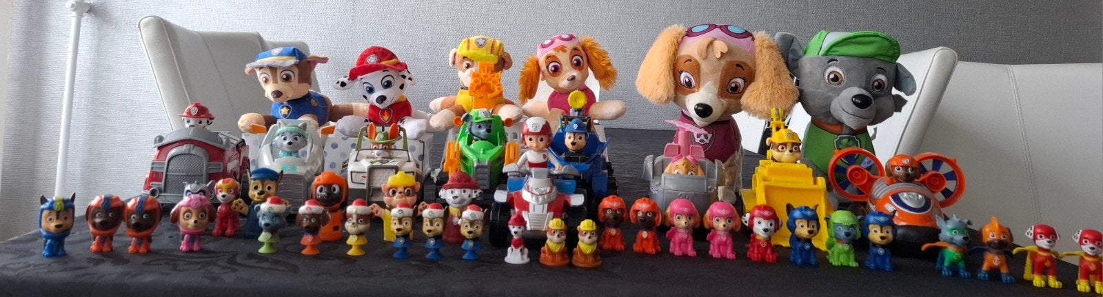 paw patrol  set met 2 lopende paw patrol sky en rocky, Kinderen en Baby's, Speelgoed | Actiefiguren, Ophalen, Gebruikt