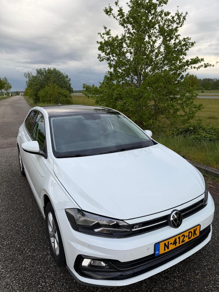 Volkswagen Polo 1.0 TSI R-Line comfort, Auto's, Stof, Zwart, 95 pk, 1096 kg