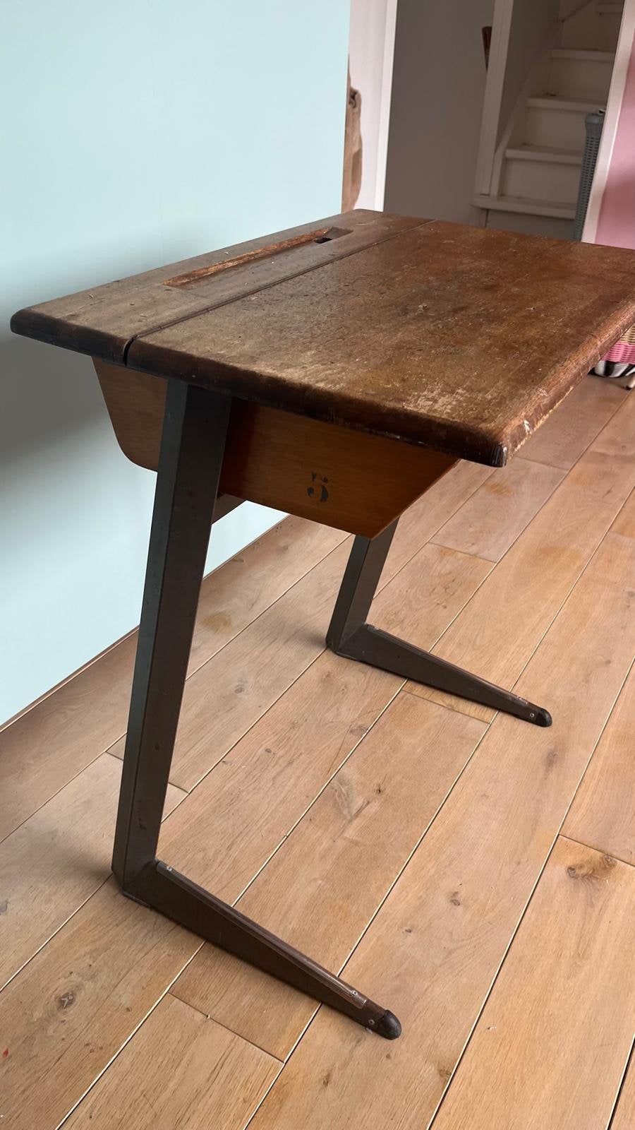 Vintage houten schooltafeltje klaptafel, Ophalen