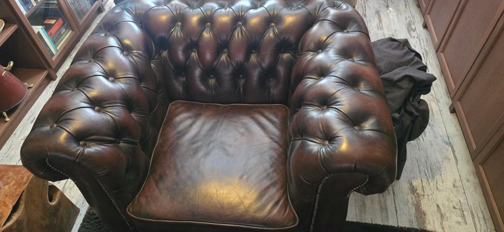 Echte Chesterfield fauteuil -  ivm samenwonen, Huis en Inrichting, Stoelen, Ophalen, Bruin, Leer, Zo goed als nieuw