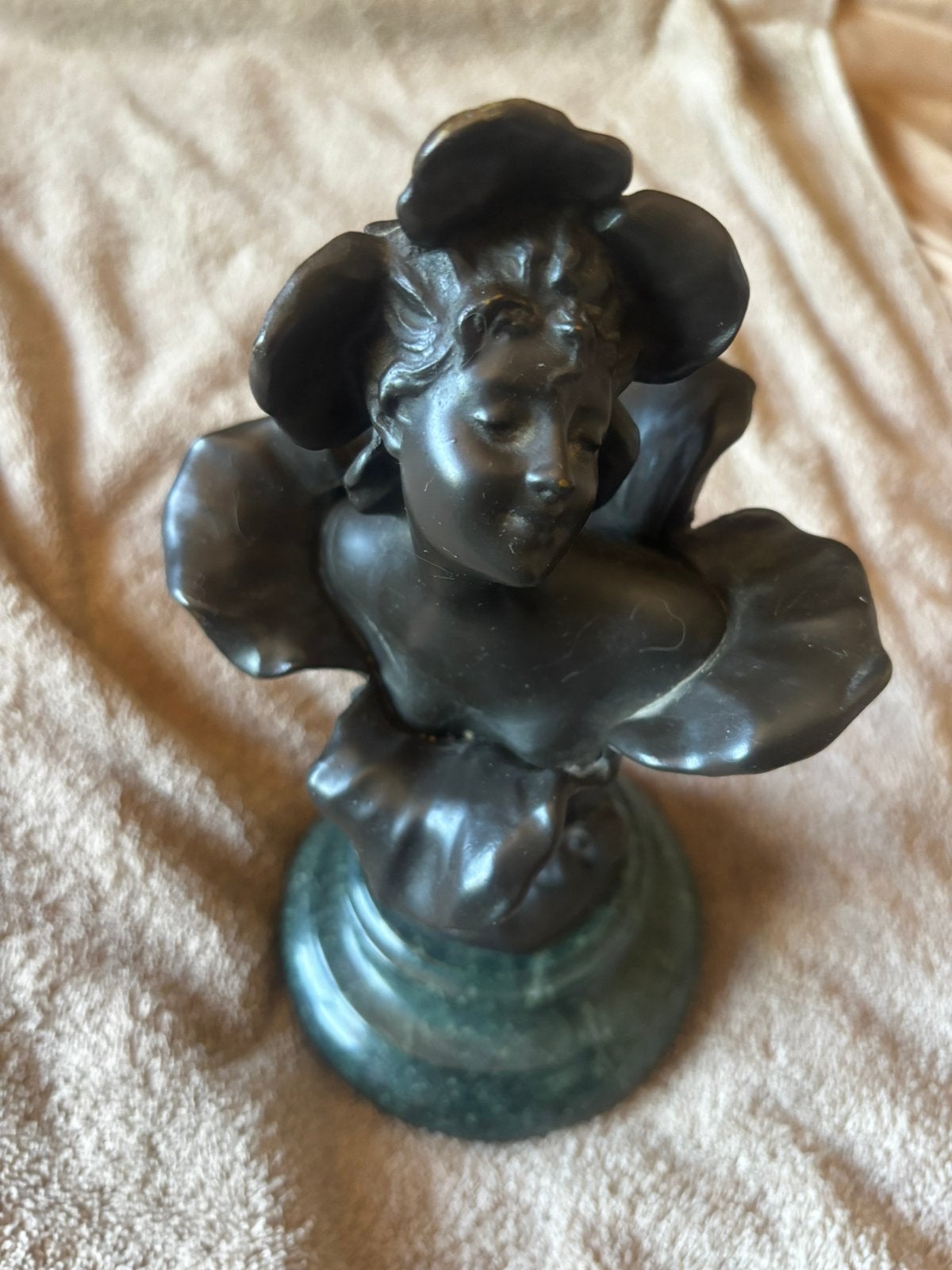 Bronzen beeldje Duimelijntje op marmeren voet, Ophalen of Verzenden, Brons
