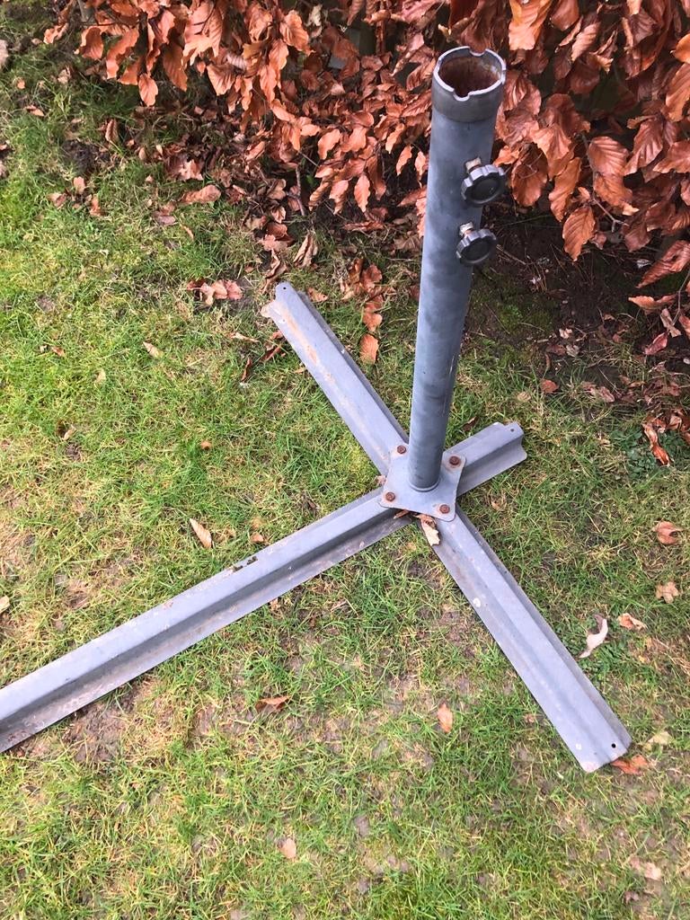 Stevige parasolvoet met kruisvoet - Gebruikt, Ophalen, Gebruikt, 2 tot 3 meter, Parasolvoet