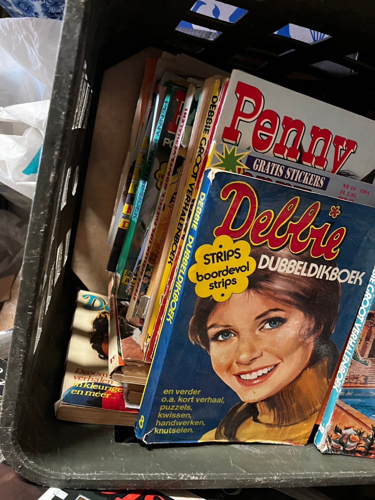 Penny en debbie doos vol, Ophalen