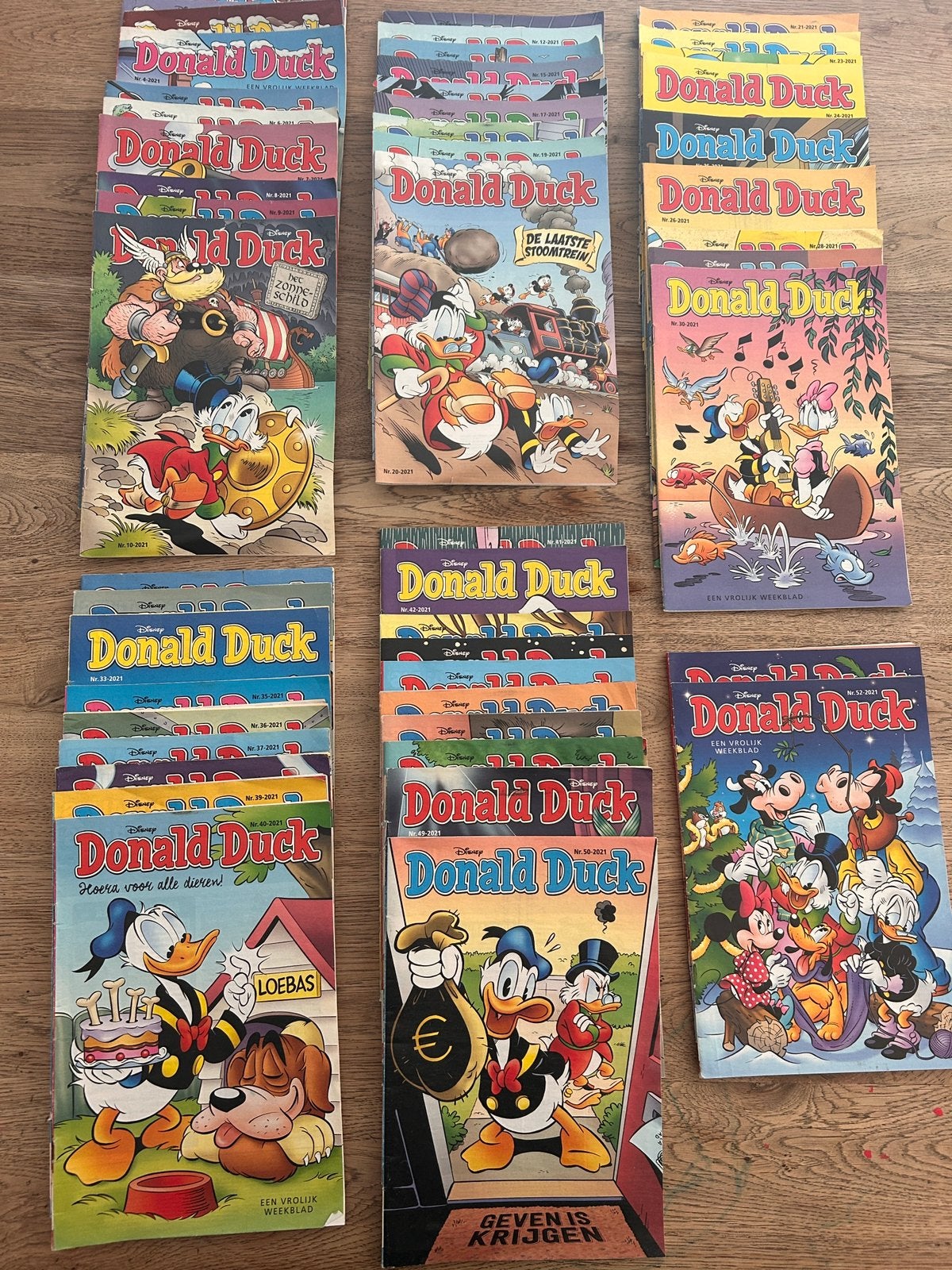 Donald Duck - jaargang 2021 - 49 stuks, Gelezen, Europa, Ophalen of Verzenden, Meerdere comics