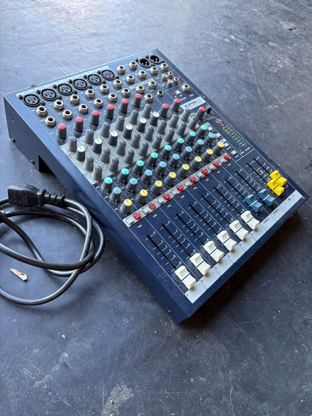 Soundcraft EPM6 Geluidstafel, Ophalen, Gebruikt, 5 tot 10 kanalen, Microfooningang