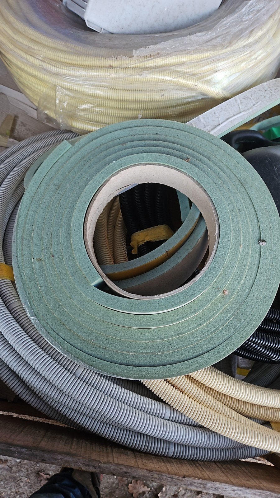 Rol tochtband, Ophalen of Verzenden, Overige materialen, Minder dan 4 cm, 15 m² of meer