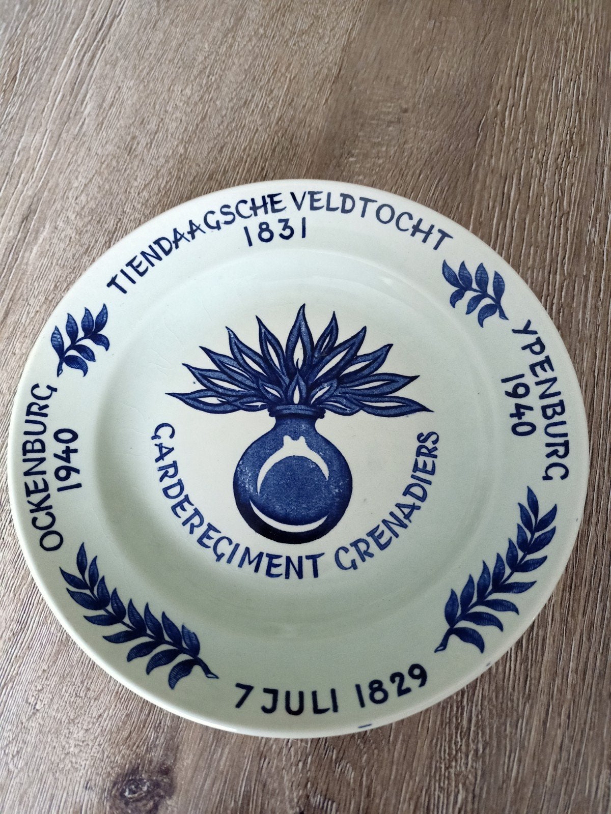 Wapenschild Garde Grenadiers, Wandbord Grenadiers, Ophalen of Verzenden, Landmacht, Nederland