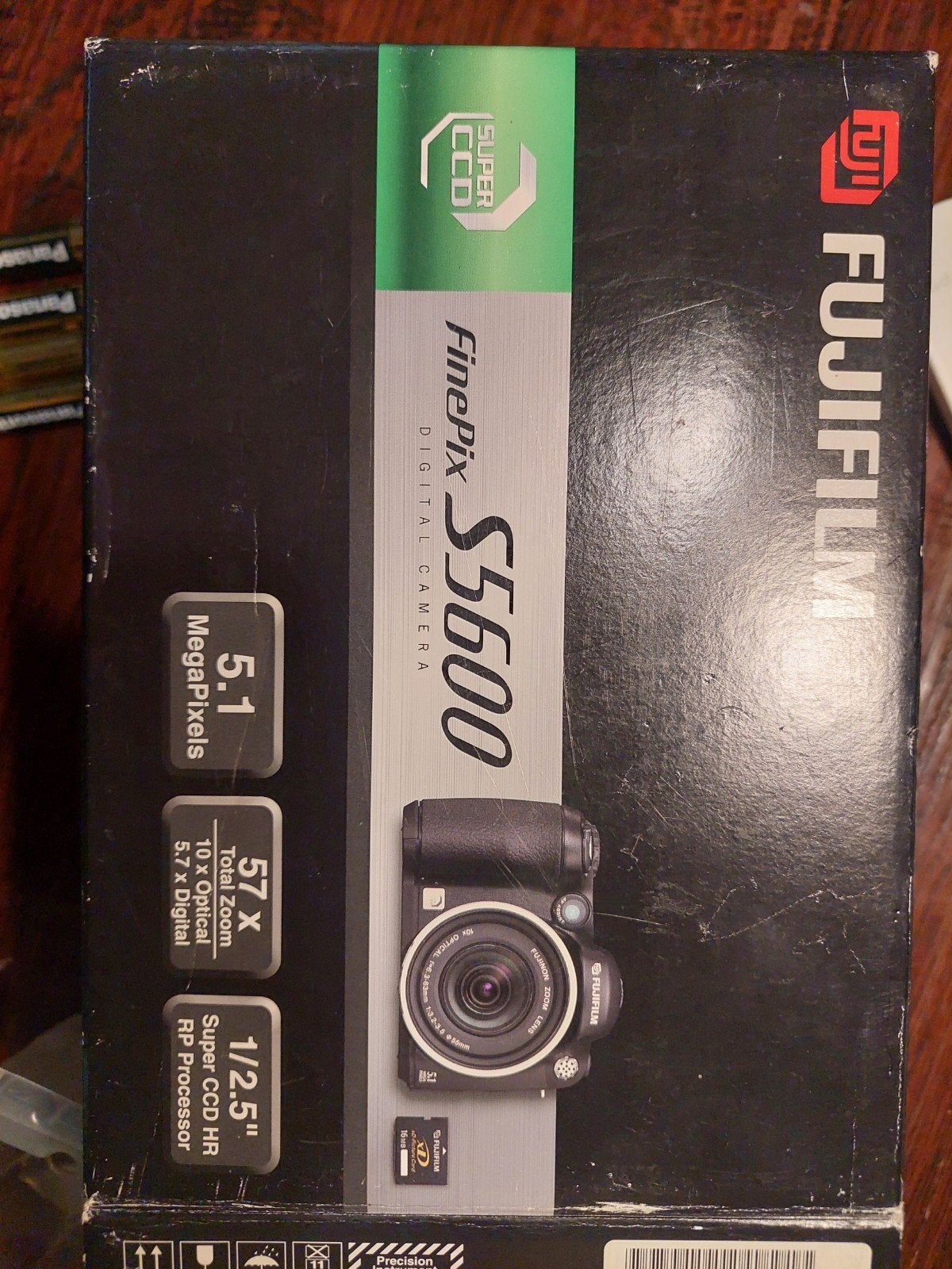 Fujifilm FinePix S5600 Digitale Camera - Compleet in doos, Audio, Tv en Foto, Fotocamera's Digitaal, Gebruikt, Compact, Ophalen of Verzenden